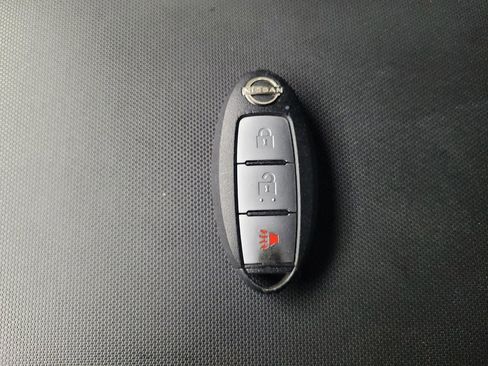 Used 2023 Nissan Frontier SV w/ Midnight Edition Package RWD image 32