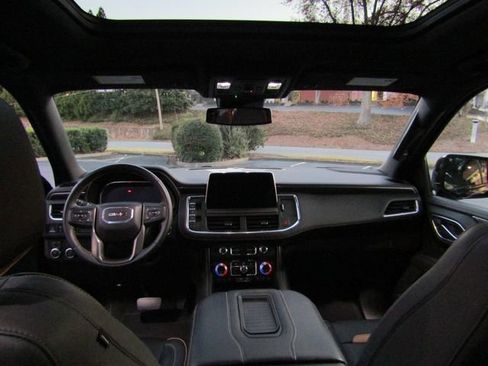 Used 2023 GMC Yukon AT4 image 20