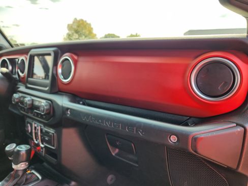 Used 2020 Jeep Wrangler Unlimited Rubicon w/ Safety Group image 17