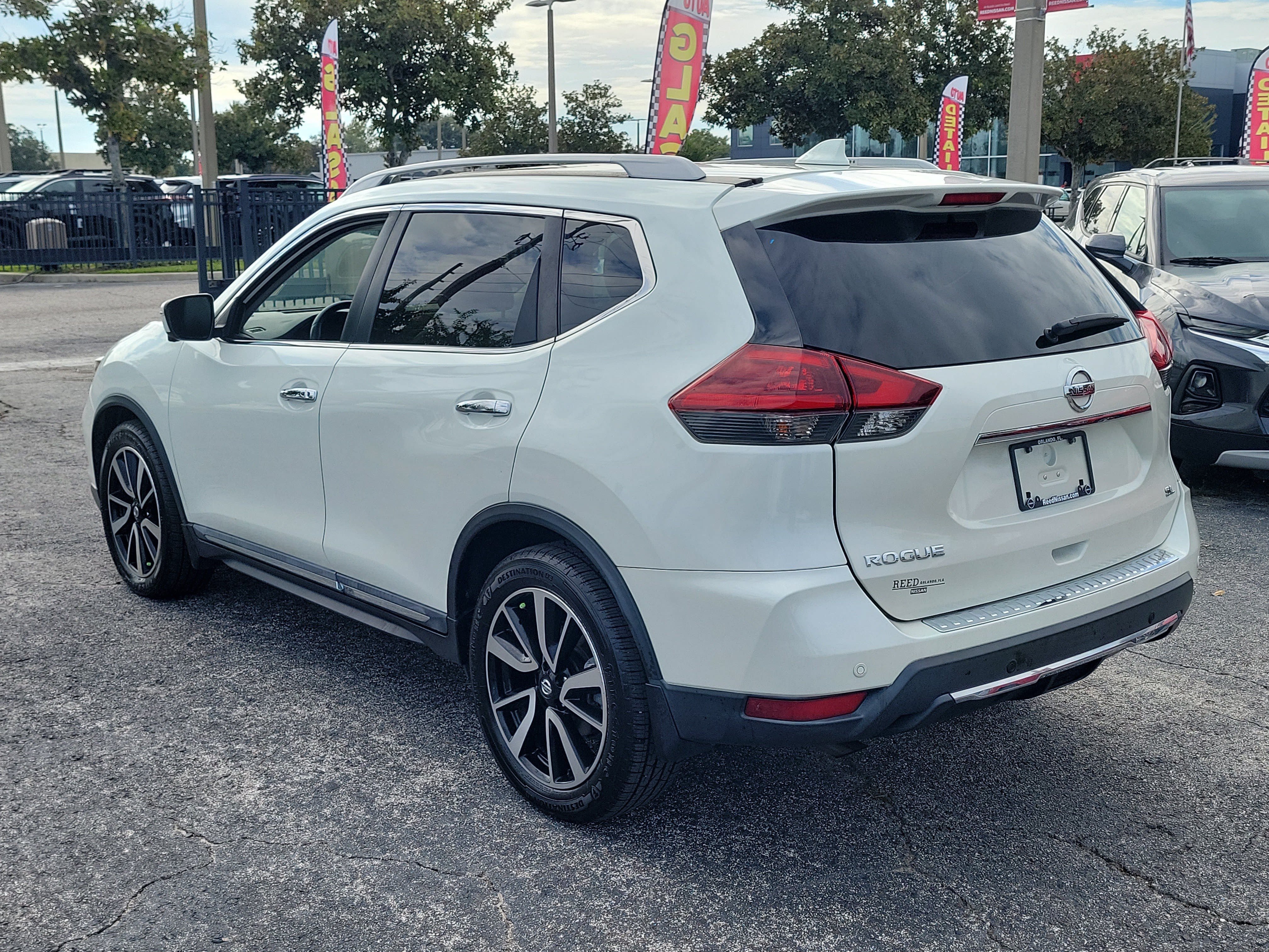 Used 2019 Nissan Rogue SL w/ Premium Package FWD image 7