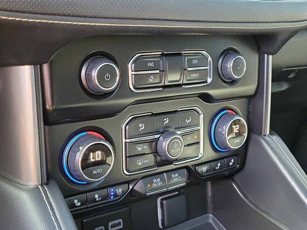 Used 2023 Chevrolet Tahoe Premier RWD image 17