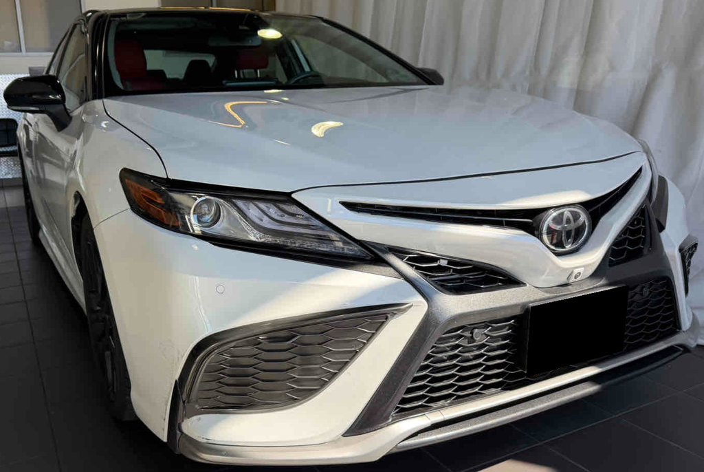Used 2021 Toyota Camry XSE w/ Navigation Package AWD/4WD image 3