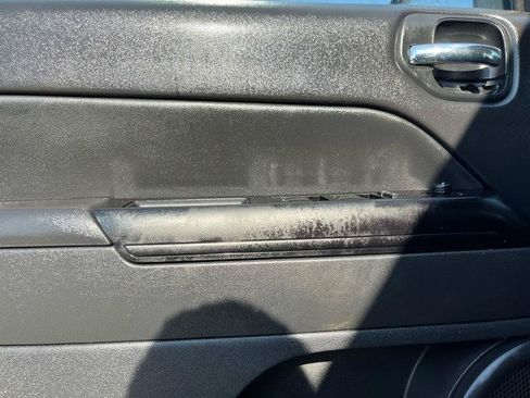 Used 2014 Jeep Patriot Latitude FWD image 13
