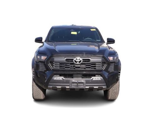 Used 2024 Toyota Tacoma 4x4 Double Cab image 3