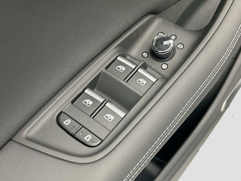 Used 2026 Audi Q8 Premium Plus w/ Premium Plus Package AWD/4WD image 22