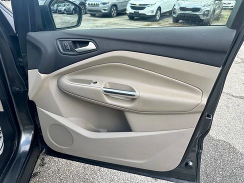 Used 2018 Ford Escape SE w/ Ford Safe & Smart Package image 17