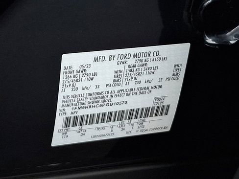 Certified 2023 Ford Explorer Platinum w/ Technology Package image 28