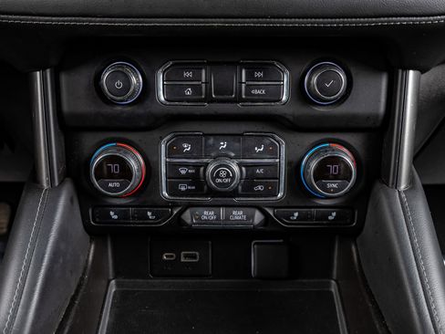 Used 2021 Chevrolet Tahoe Z71 image 27