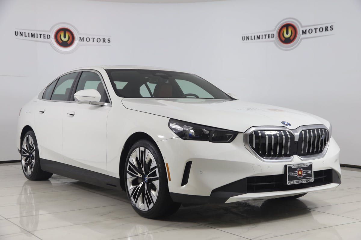 Used 2024 BMW i5 eDrive40i w/ Convenience Package RWD image 20