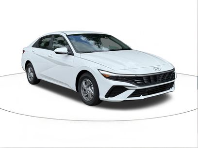 New 2025 Hyundai Elantra SE w/ Cargo Package