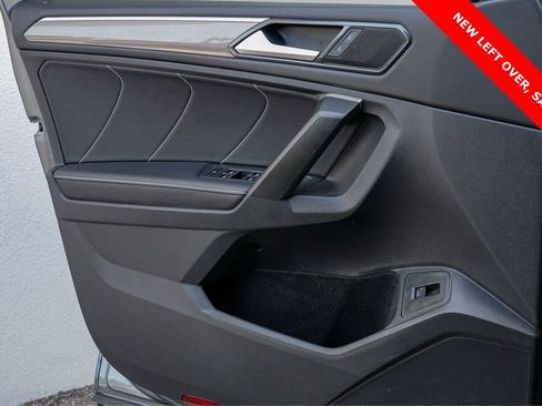 Used 2024 Volkswagen Tiguan SE R-Line image 17