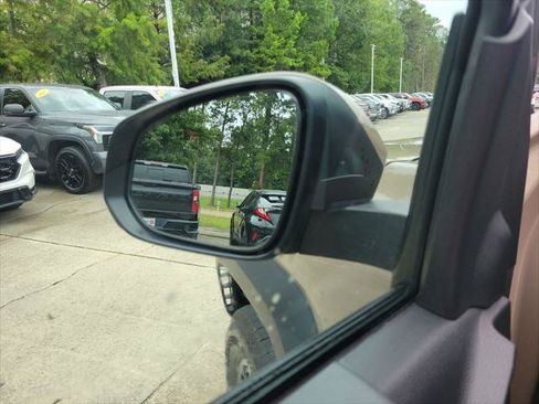 Certified 2026 Toyota Tacoma TRD Off-Road w/ TRD Off Road Upgrade Package AWD/4WD image 11