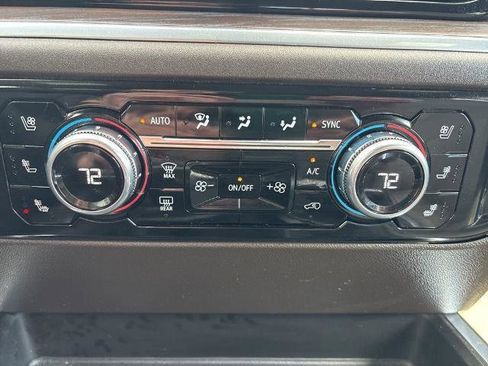 Certified 2022 GMC Sierra 1500 SLT w/ SLT Premium Plus Package AWD/4WD image 29