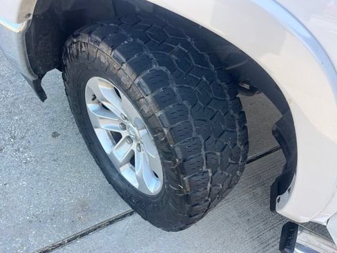 Used 2020 RAM 1500 Laramie AWD/4WD image 31