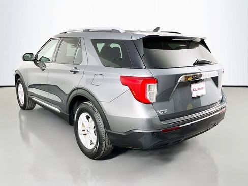 Used 2022 Ford Explorer XLT AWD/4WD image 9