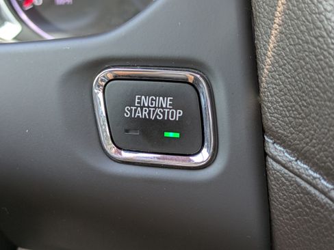 Used 2019 GMC Acadia SLT FWD image 30
