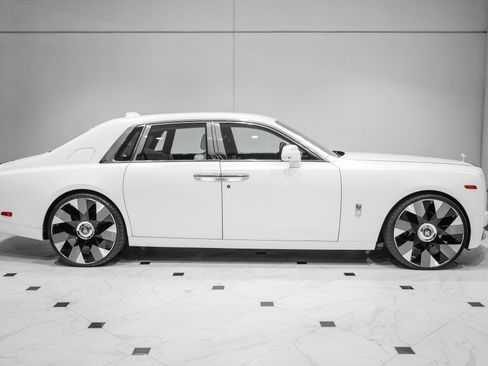 Used 2018 Rolls-Royce Phantom Sedan RWD image 6