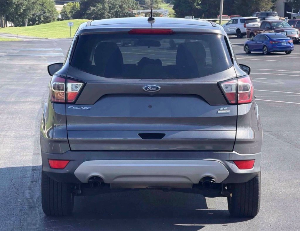 Used 2017 Ford Escape SE AWD/4WD image 5