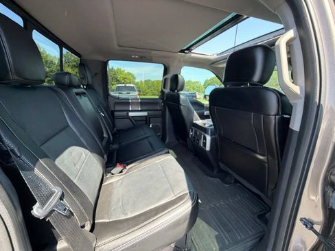 Used 2018 Ford F250 Lariat w/ Lariat Ultimate Package AWD/4WD image 16