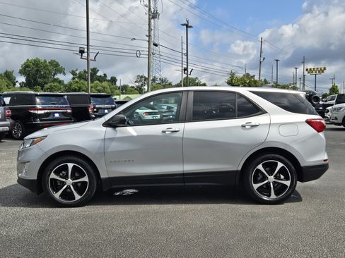 Used 2021 Chevrolet Equinox LS w/ LS Convenience Package FWD image 13
