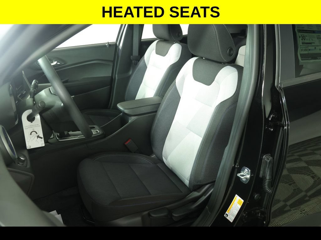 New 2026 Chevrolet Trax LS w/ LS Convenience Package FWD image 3