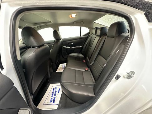 Used 2024 Nissan Sentra SR w/ SR Premium Package image 27