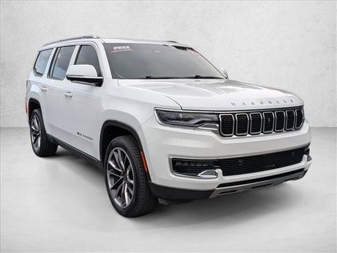 Used 2022 Jeep Wagoneer Series III w/ Premium Group I RWD image 3