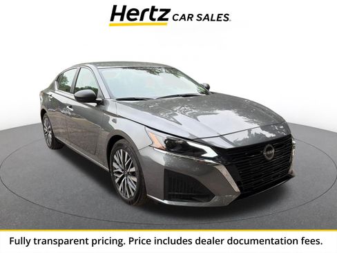 Used 2025 Nissan Altima 2.5 SV FWD image 1