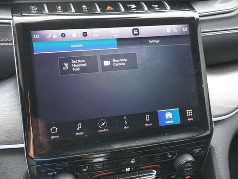 Used 2023 Jeep Grand Cherokee L Limited RWD image 34