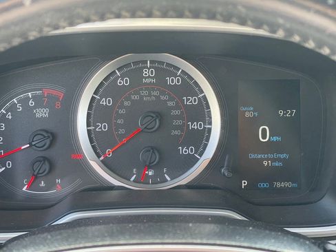 Used 2019 Toyota Corolla SE w/ Carpet Mat Package image 7