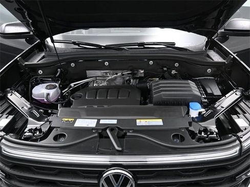 New 2026 Volkswagen Atlas Cross Sport SE image 15