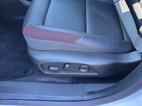 New 2026 Chevrolet Equinox RS w/ Convenience Package III FWD image 28