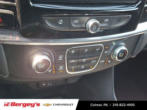 Certified 2023 Chevrolet Traverse LT w/ LT Premium Package AWD/4WD image 20