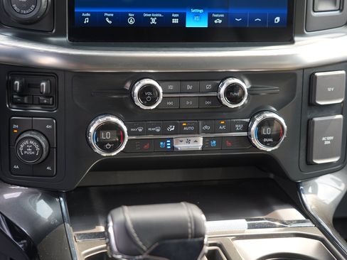 Used 2021 Ford F150 Lariat AWD/4WD image 26