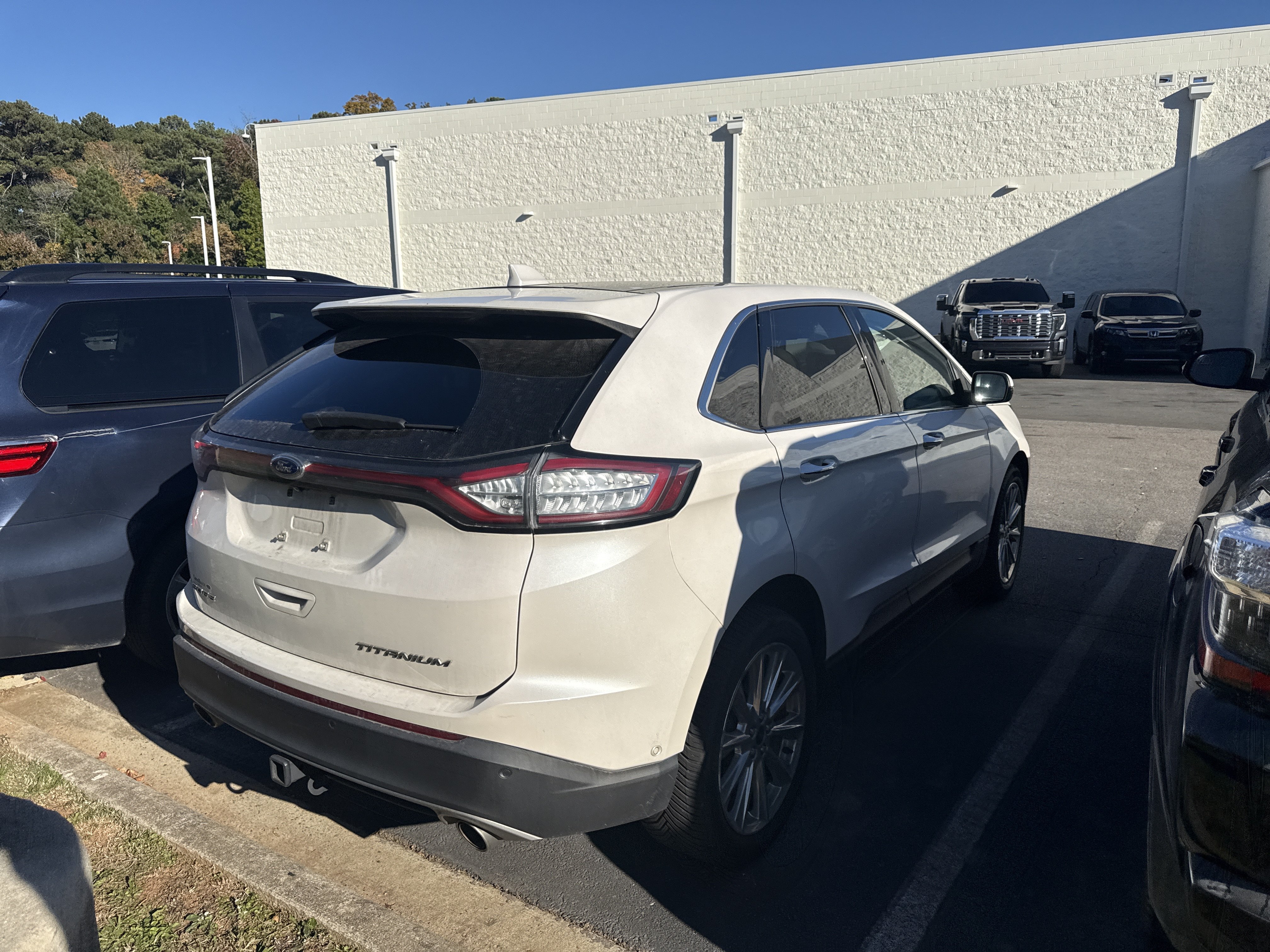 Used 2018 Ford Edge Titanium w/ Equipment Group 302A FWD image 6