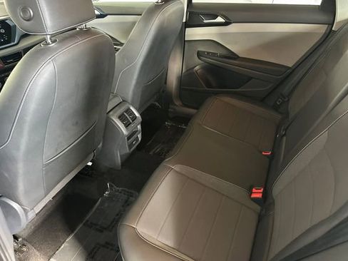 Certified 2023 Volkswagen Taos SE w/ Black Wheel Package image 15