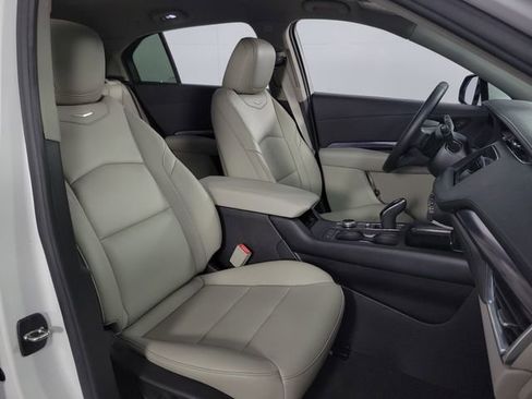 Used 2023 Cadillac XT4 Luxury image 14