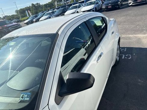 Used 2009 Dodge Avenger SE FWD image 4