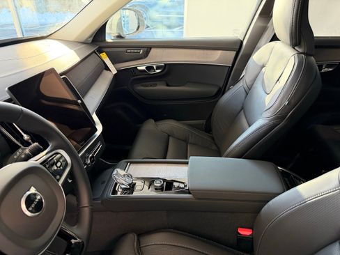 New 2026 Volvo XC90 B6 Ultra w/ Protection Package AWD/4WD image 13