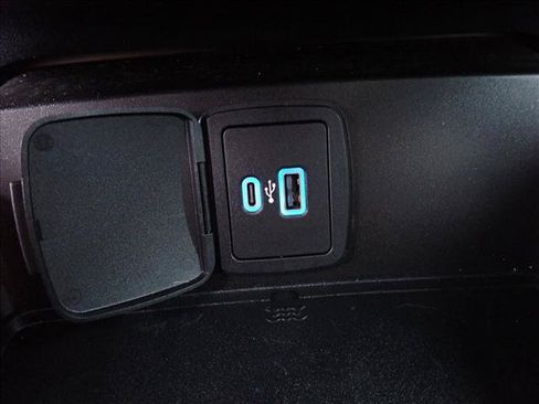 Used 2022 Ford Bronco Wildtrak AWD/4WD image 18