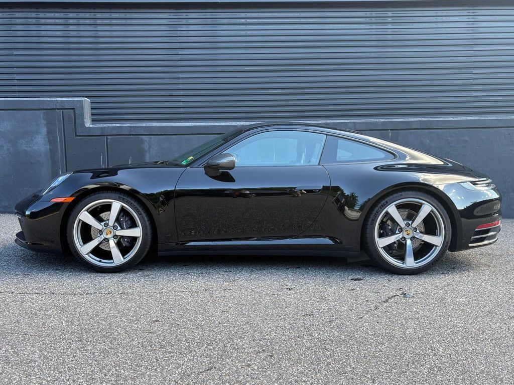 Certified 2024 Porsche 911 Carrera T RWD image 2