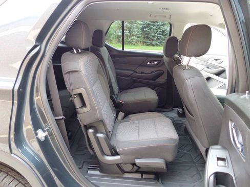 Used 2019 Chevrolet Traverse LT w/ LPO, Floor Liner Package AWD/4WD image 44