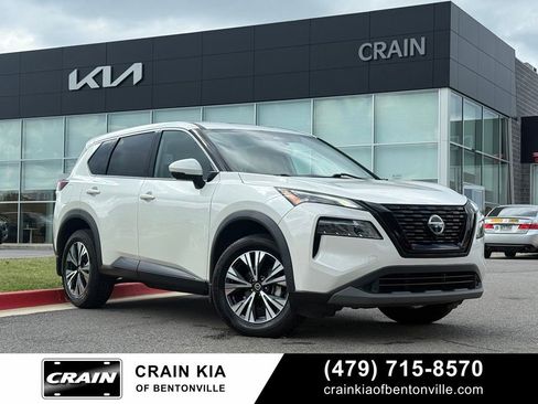 Used 2021 Nissan Rogue SV FWD image 1