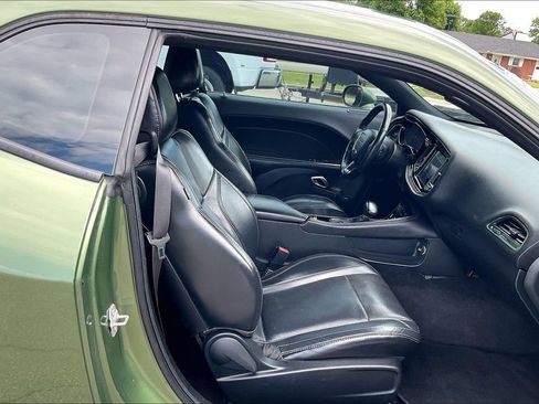 Used 2018 Dodge Challenger SXT Plus RWD image 6