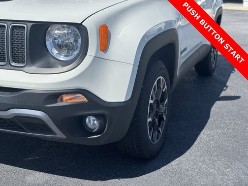 Used 2023 Jeep Renegade Latitude image 4