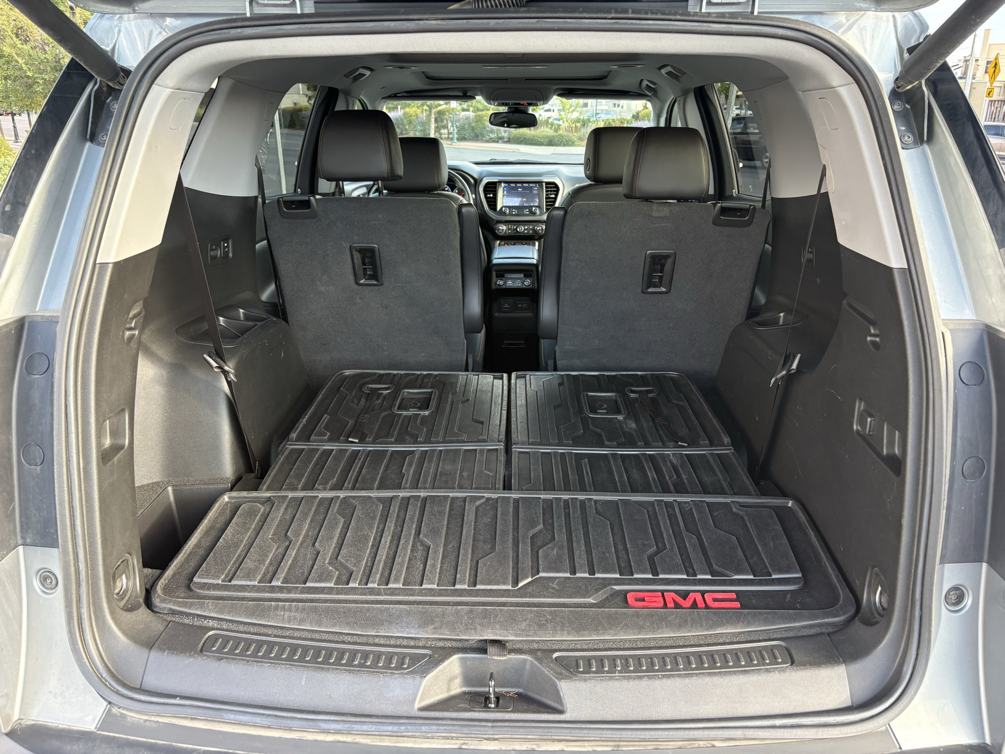 Used 2023 GMC Acadia AT4 w/ Technology Package AWD/4WD image 31