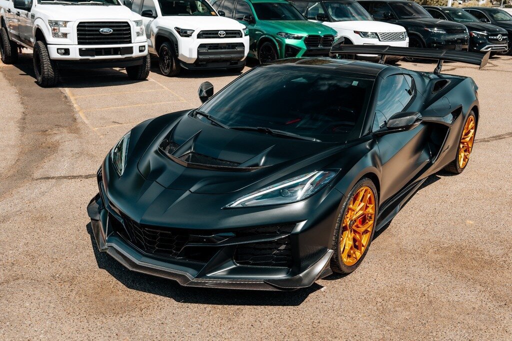 Used 2026 Chevrolet Corvette ZR1 w/ ZR1 Carbon Fiber Aero Package RWD image 16