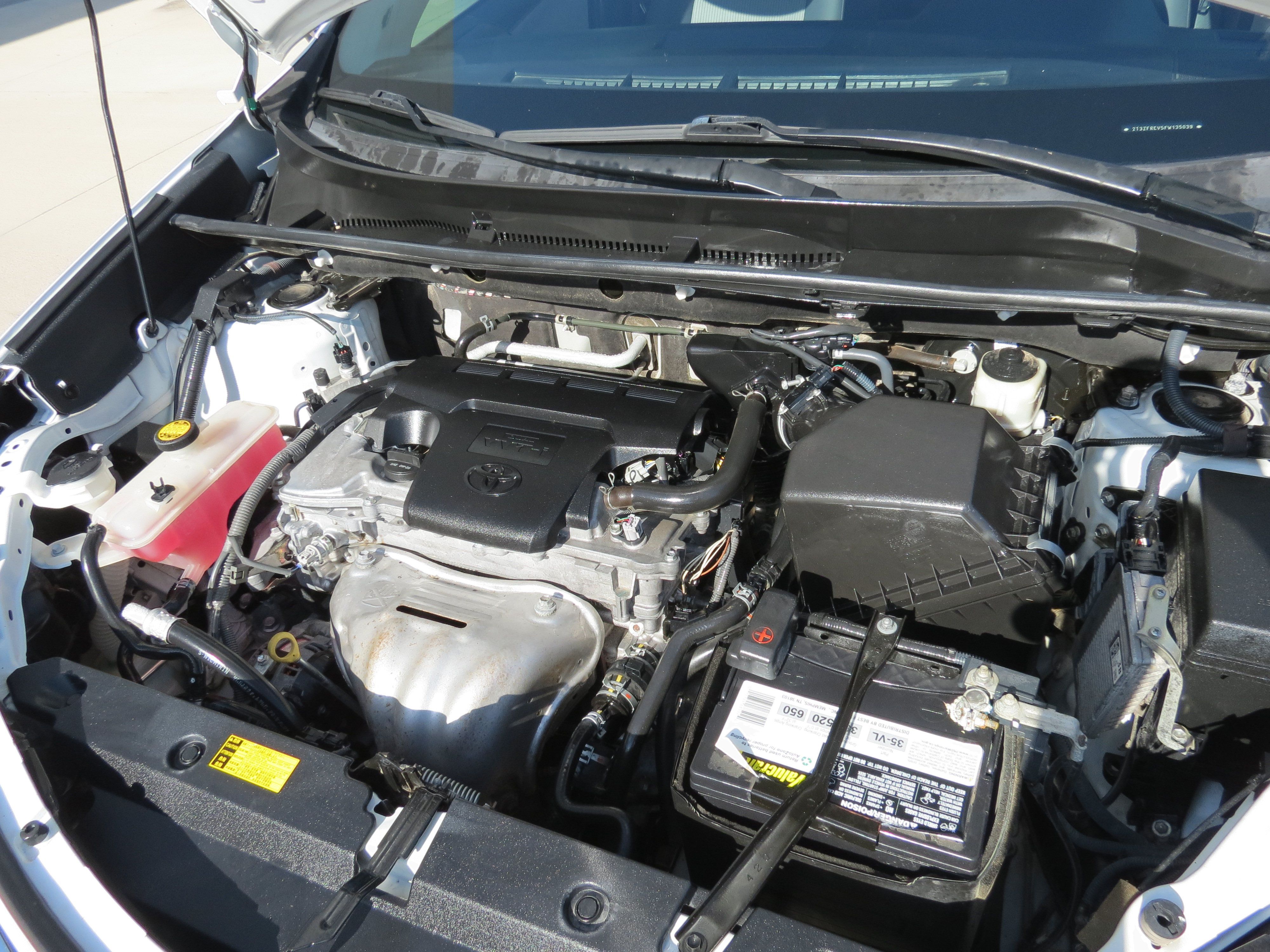 Used 2015 Toyota RAV4 LE FWD image 9