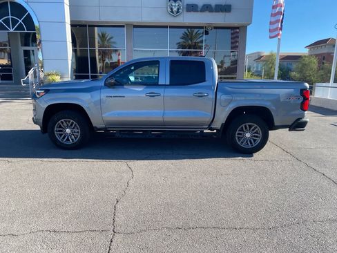 Used 2025 Chevrolet Colorado LT w/ LT Convenience Package AWD/4WD image 9
