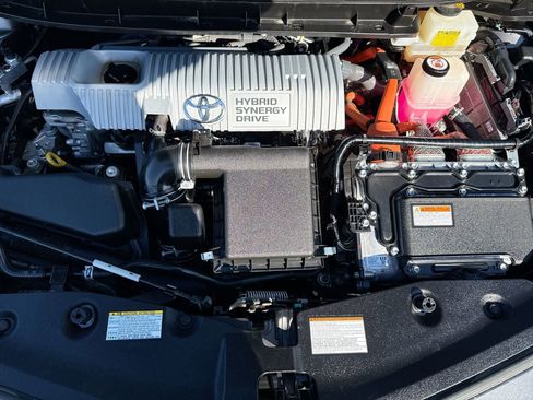 Certified 2017 Toyota Prius V Two image 18